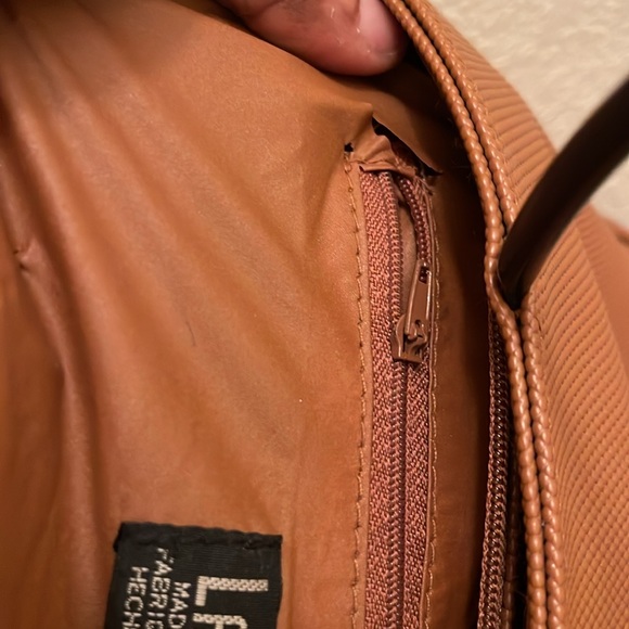 La Rue please check all picture of condition - Picture 15 of 17